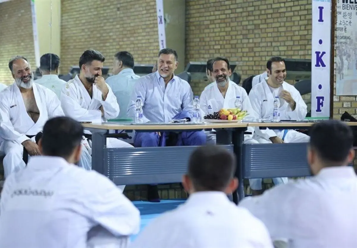 سورپرایز علی دایی برای ملی‌پوشان؛ اگر قهرمان شوید...
