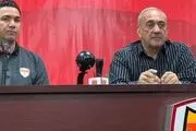 دخالتی در رنگ لباس نکونام ندارم
