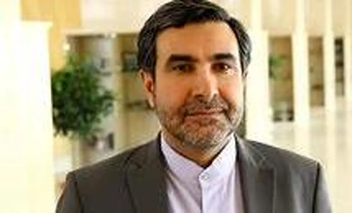 کبیری: دولت اموال مازاد بانک ها را به ریال تبدیل کند