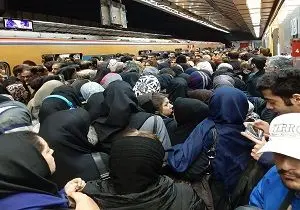 نگرانی زالی از افزایش حضور مردم در مترو