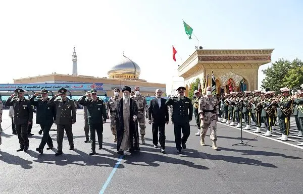 مراسم مشترک دانش‌آموختگی دانشگاه‌های نیروهای مسلح با حضور رهبر انقلاب برگزار شد/گزارش تصویری