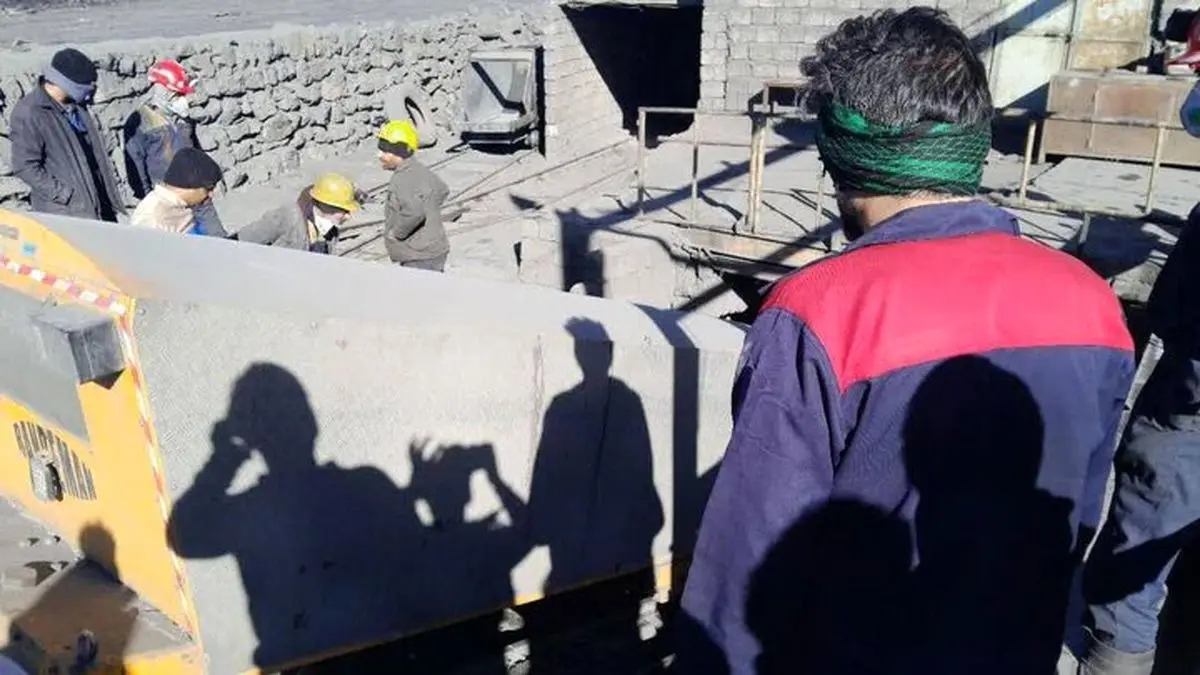 فوری/ جزئیات حادثه ریزش معدن در بافق