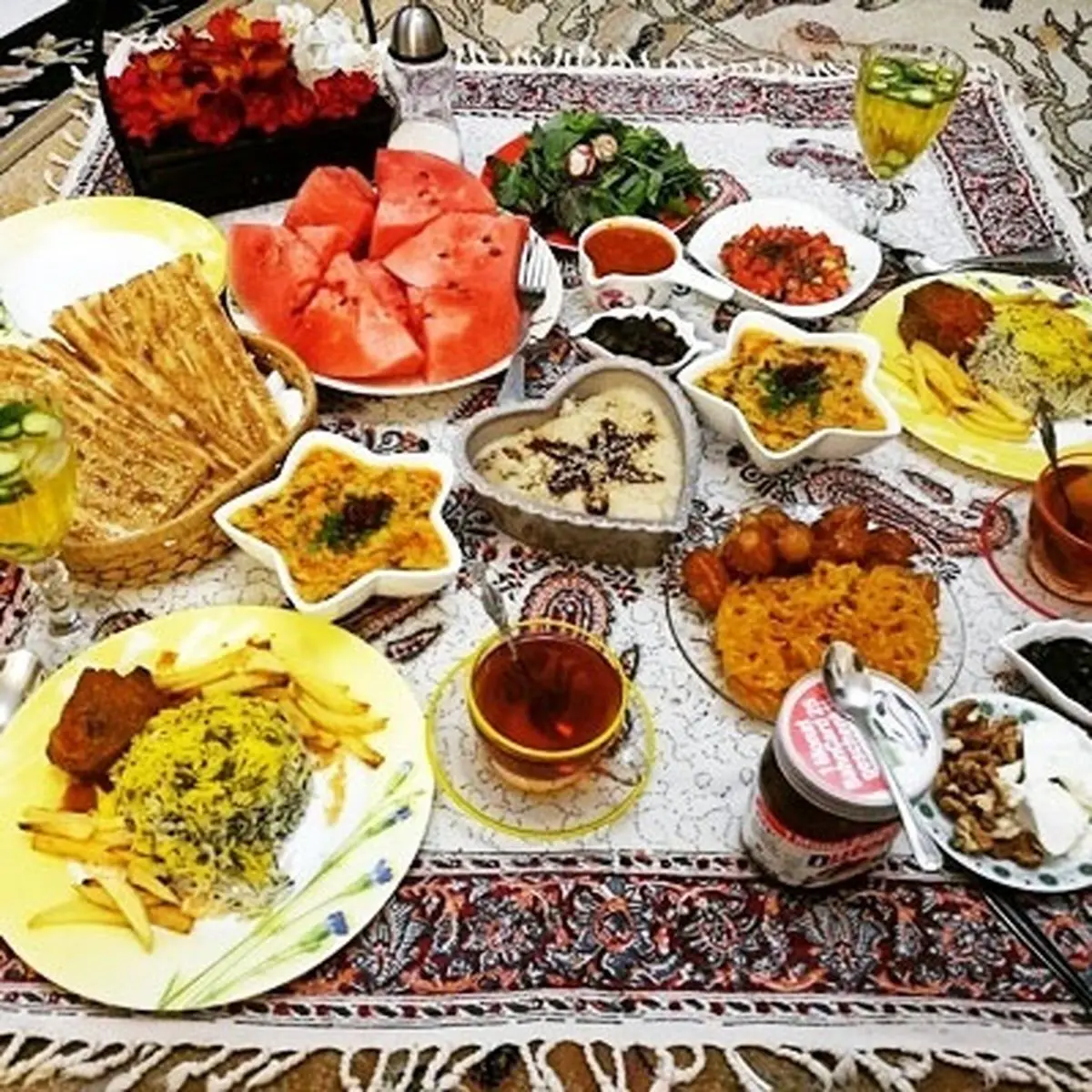 بین وعده افطار تا سحر چه بخوریم؟