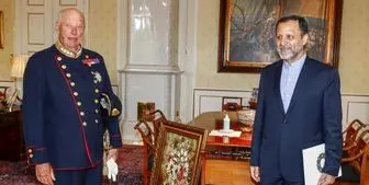 تسلیم استوارنامه سفیر ایران به پادشاه نروژ 