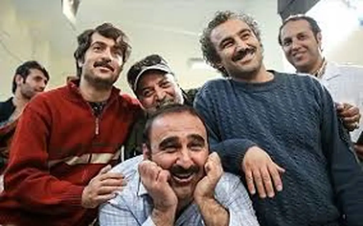 دور همی پایتختی ها در یک رستوران/عکس