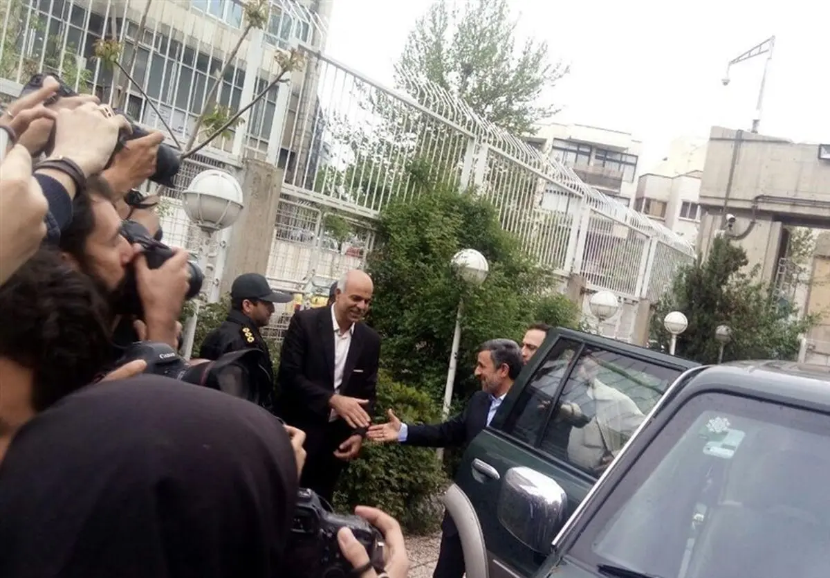 حضور احمدینژاد و بقایی و مشایی در ستاد انتخابات کشور+ تصاویر