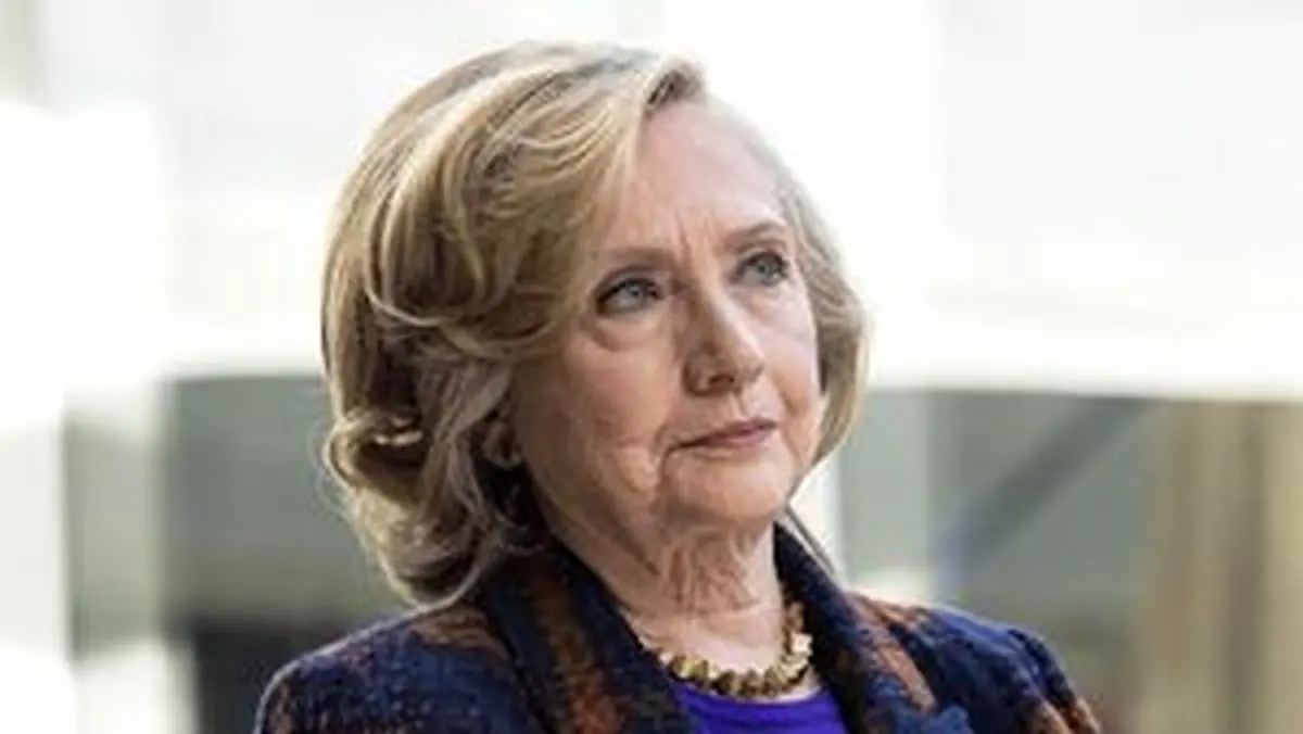 
کلینتون: جلسه دادگاه باید با حضور دوربین‌ها باشد
