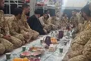 ابراهیم رئیسی سربازان را شب یلدا سورپرایز کرد