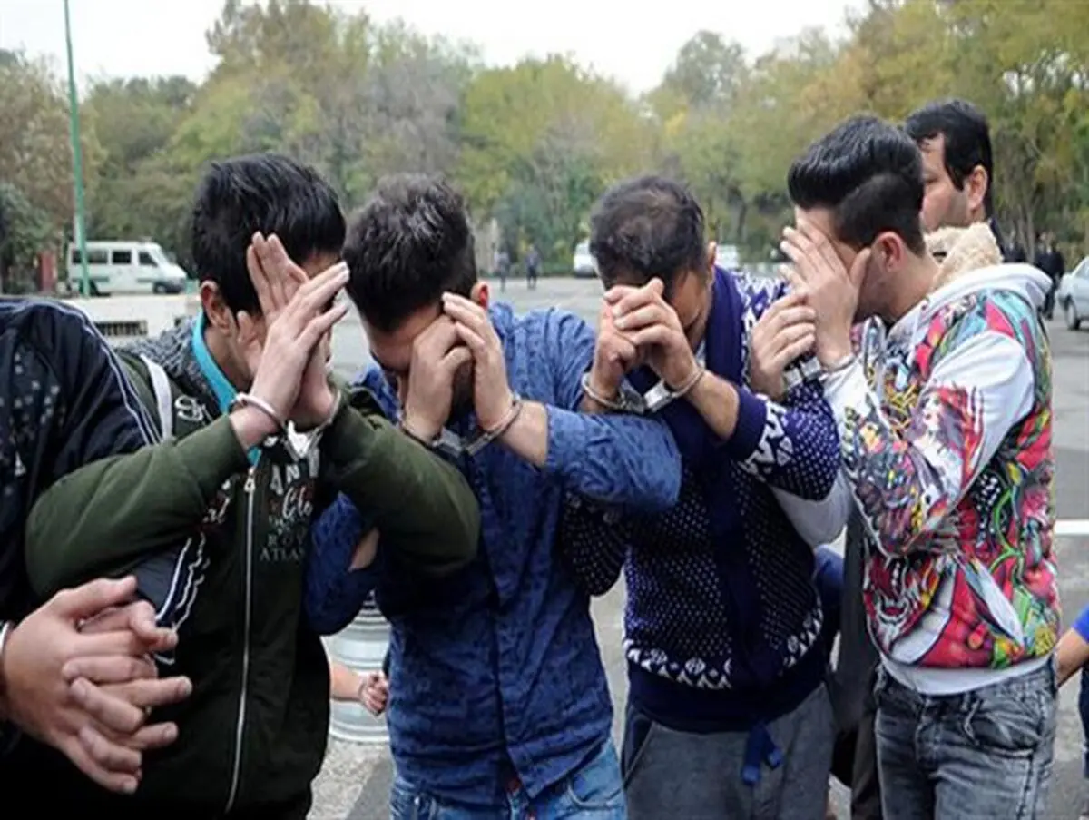 8 دختر وپسر در میهمانی شبانه در سپیدان دستگیر شدند