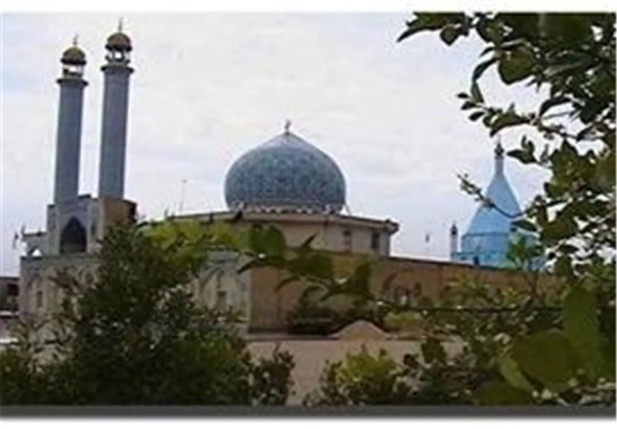 بیش از ۵ میلیارد ریال هزینه در بقاع متبرکه لارستان هزینه شده است 