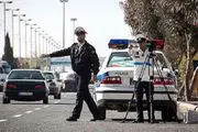 برخورد پلیس با حرکت وسایل نقلیه در پیاده روها