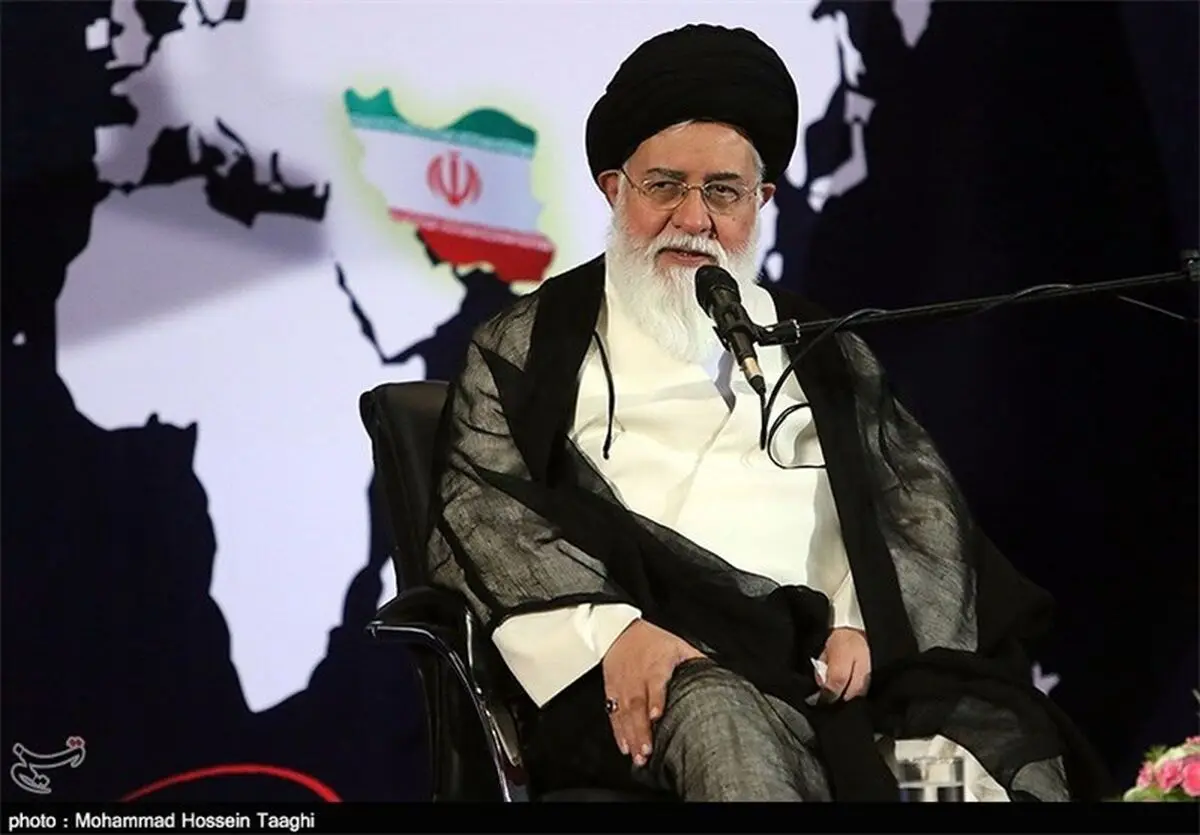 محور مشهد ۲۰۱۷ "امام رضا(ع)" باشد نه "ساز و کمانچه" 