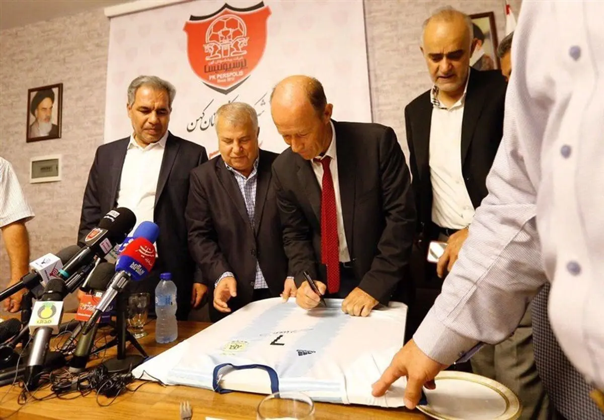 مدیران پرسپولیس نمیدانند چطور حواشی را کم کنند