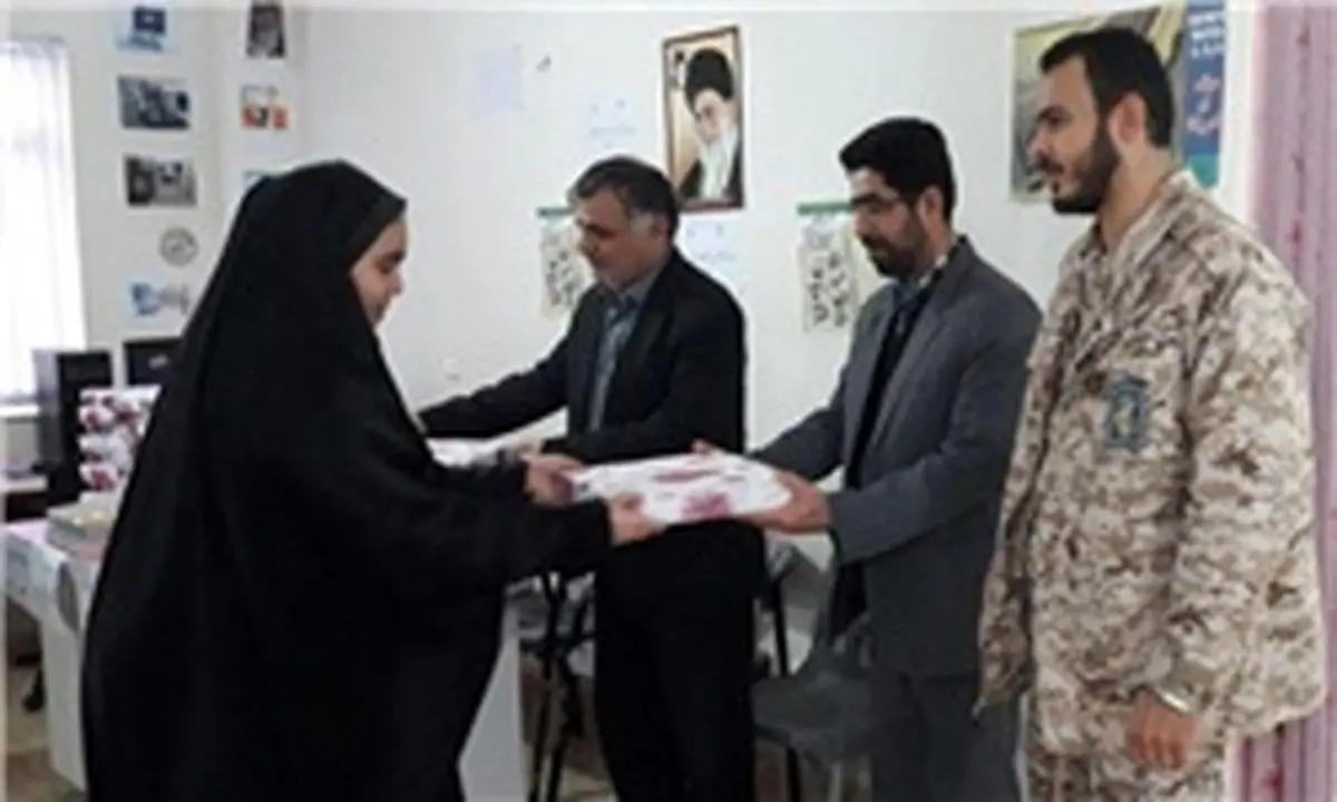 تجلیل از 14 نخبه برتر بسیج دانشآموزی آستارا