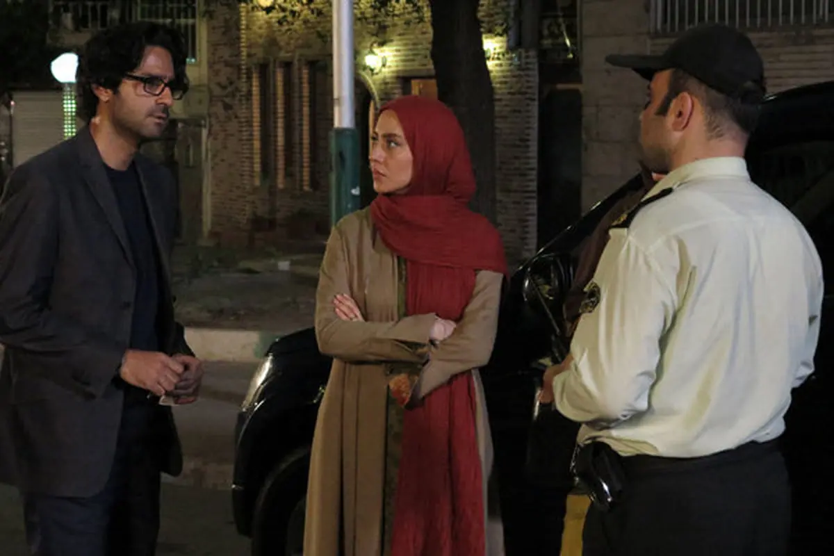 «گاهی به پشت سر نگاه کن» روی آنتن آیفیلم