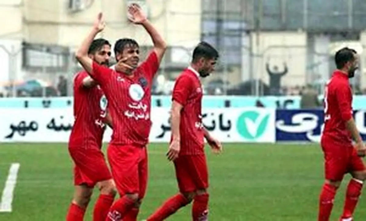 استقلال و هوادارانش را دوست دارم امام بازیکن آنها به من توهین کرد