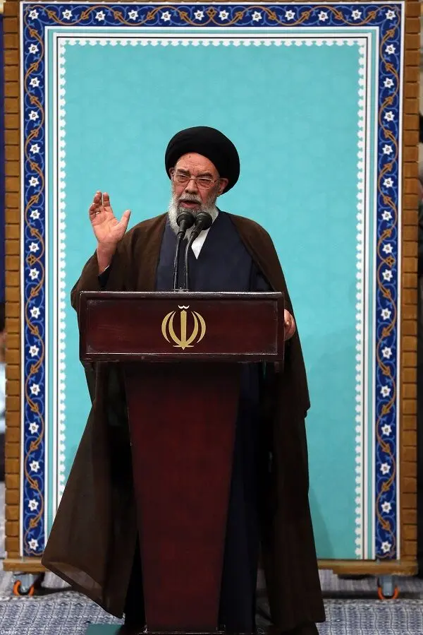 دیدار صدها نفر از مردم اصفهان با رهبر انقلاب اسلامی/گزارش تصویری