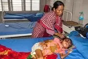 عفونت چشمان دختر بچه هندی را غرق در خون کرد/ عکس (+18)