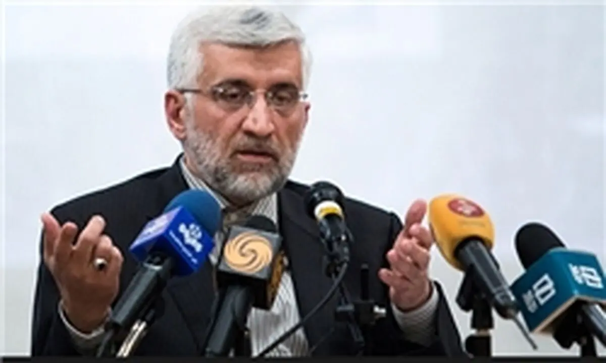 جلیلی: لبخند سلاح موثری برای مقابله با آمریکا نیست