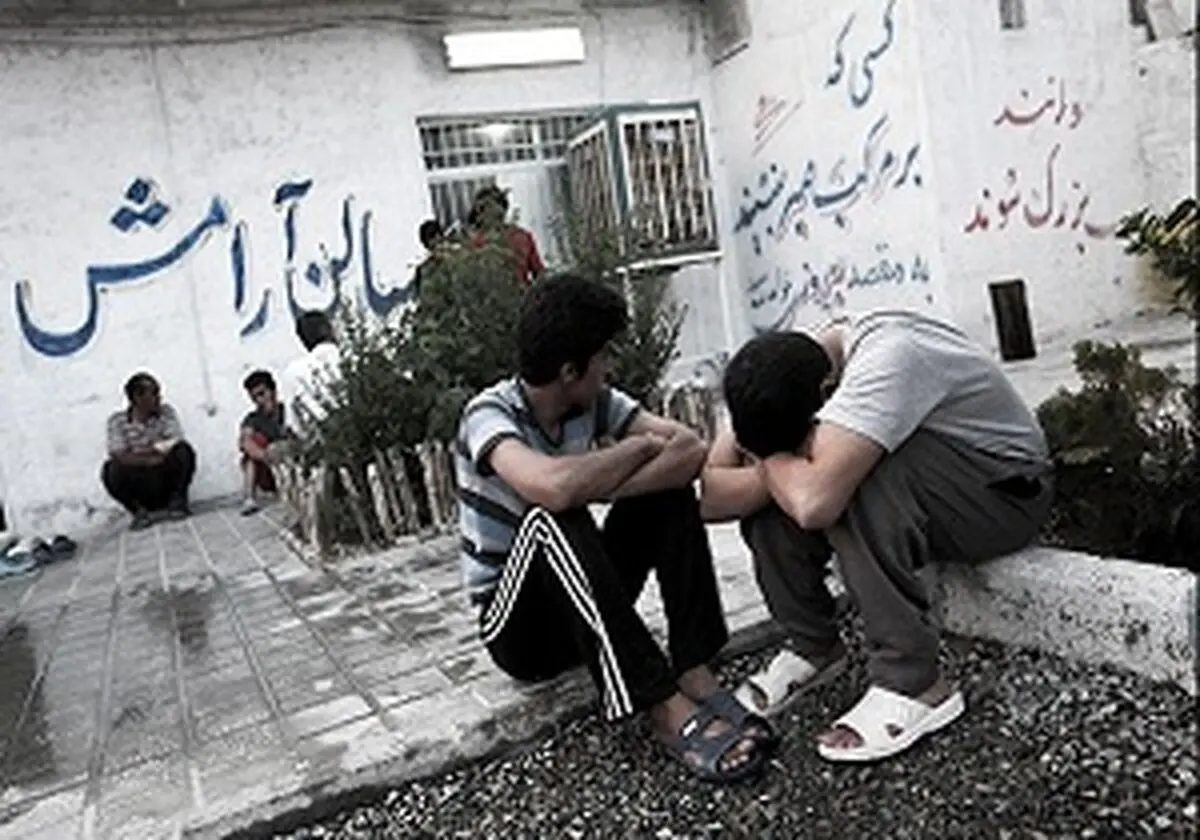 وجود تنها یک مرکز درمانی برای معتادان زن در ارومیه 