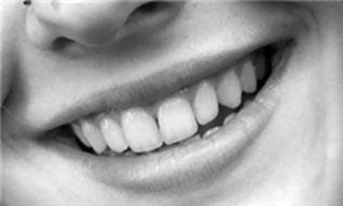 متوسط خنده خانم ها در روز چقدر است؟
