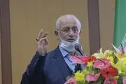 بخش خصوصی و صنایع داخلی ما می تواند قله ها را فتح کند