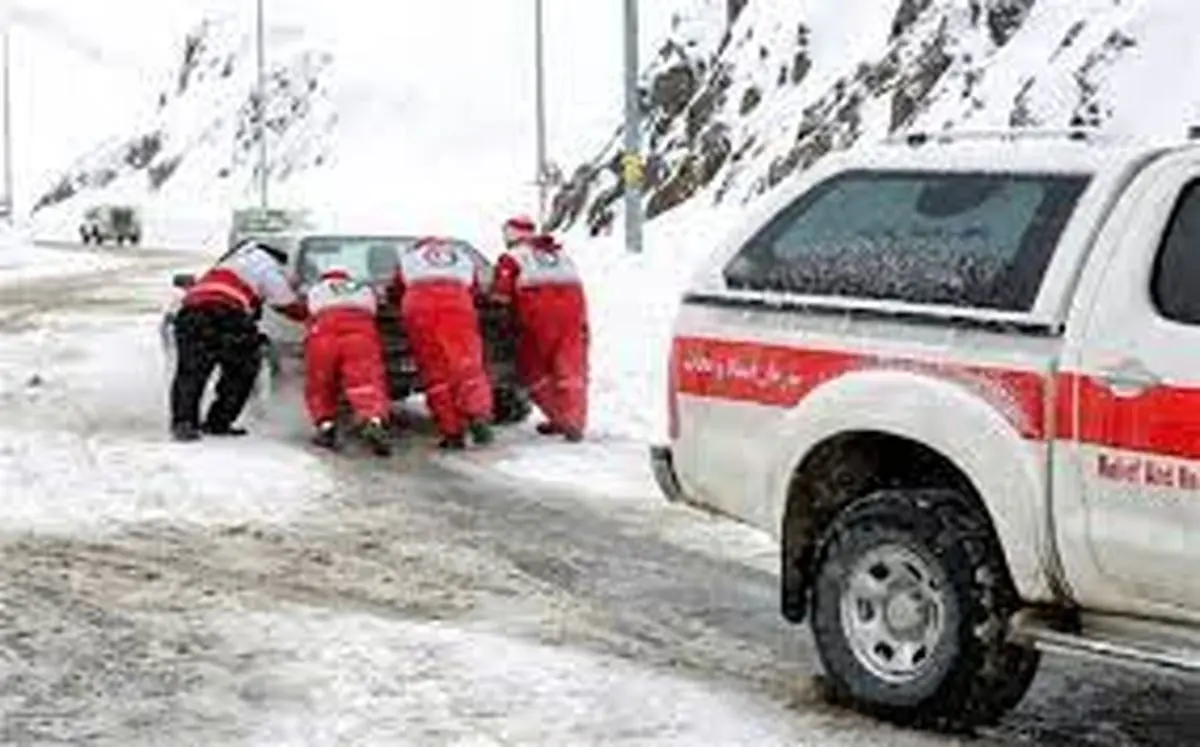 در سه روز گذشت اتفاق افتاد: امدادرسانی به ۷۶۰۰ نفر و رهاسازی ۶۸۹ خودرو از برف