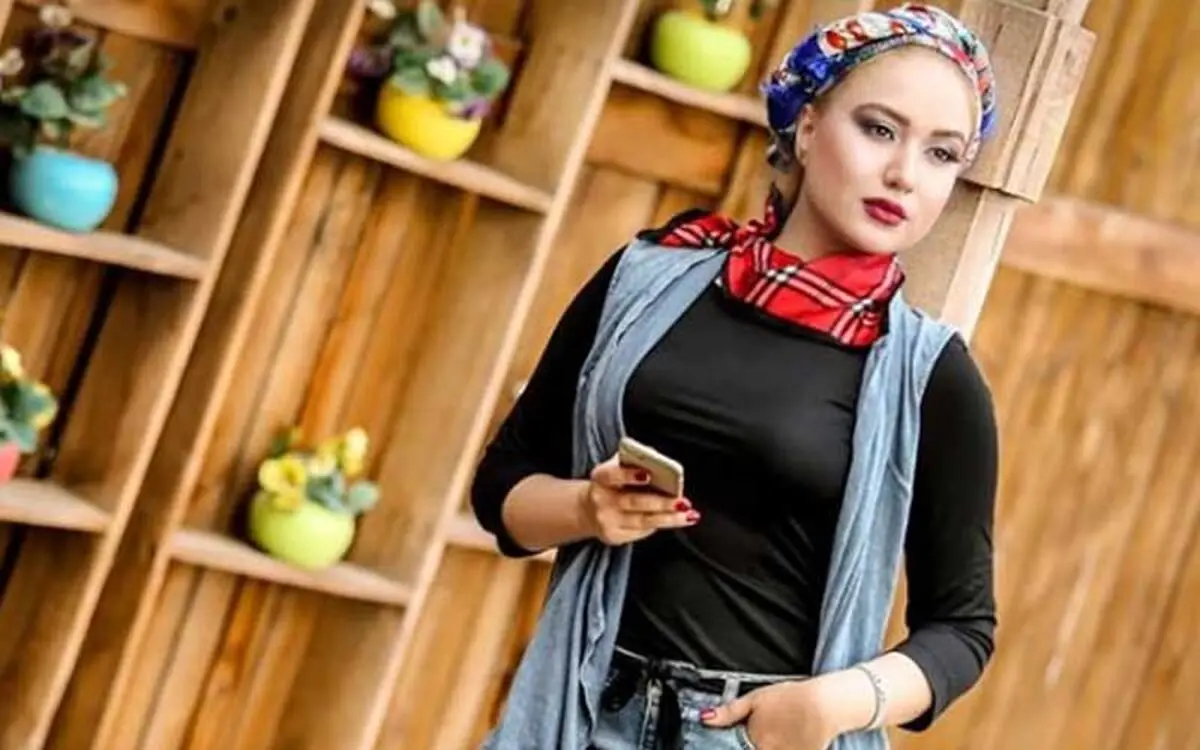 مینا دلشاد بازیگر نقش عزت در سریال ستایش
