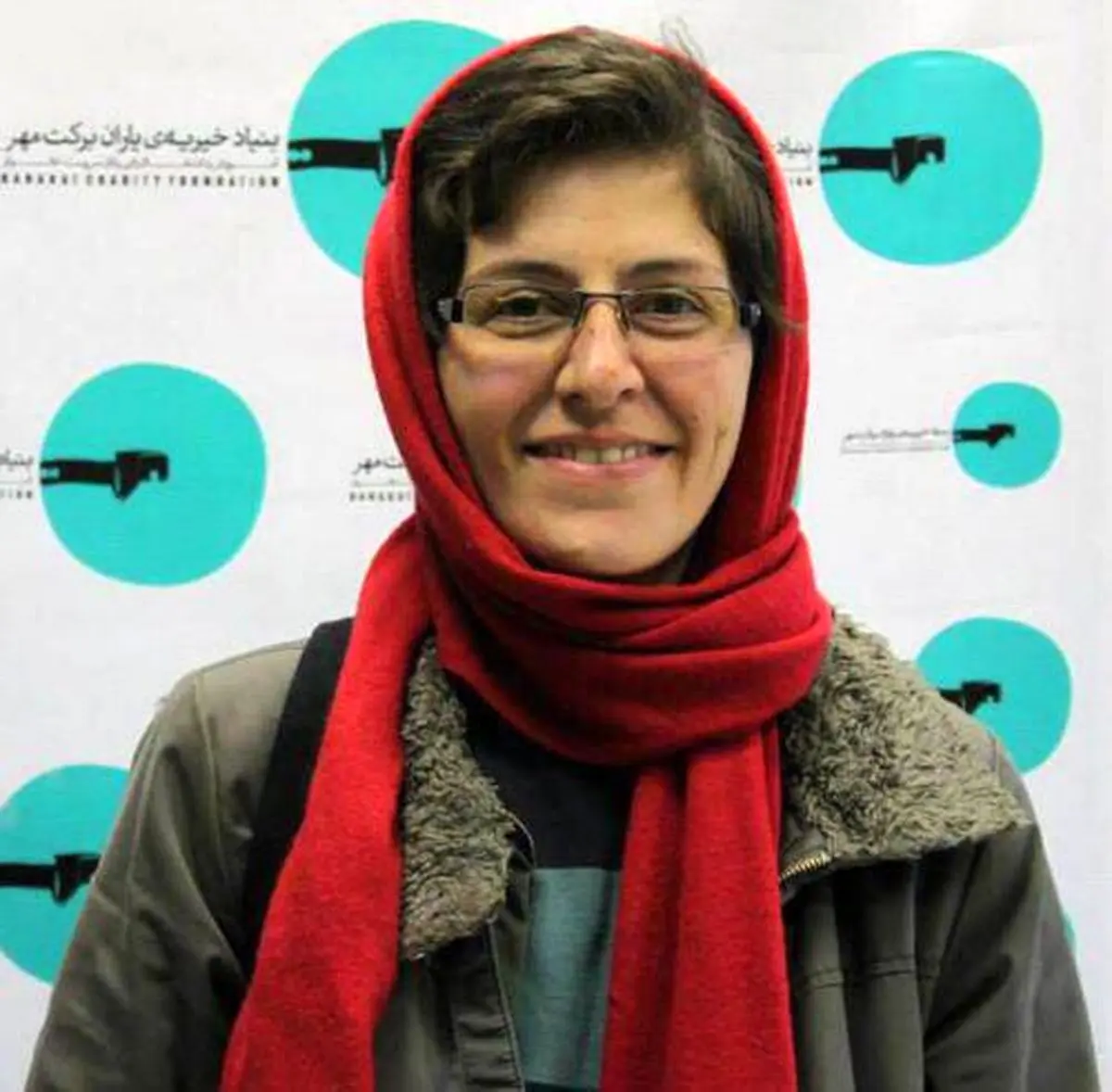 فحاشی به خانم بازیگر/چرا عمل زیبایی انجام نمیدهی؟!