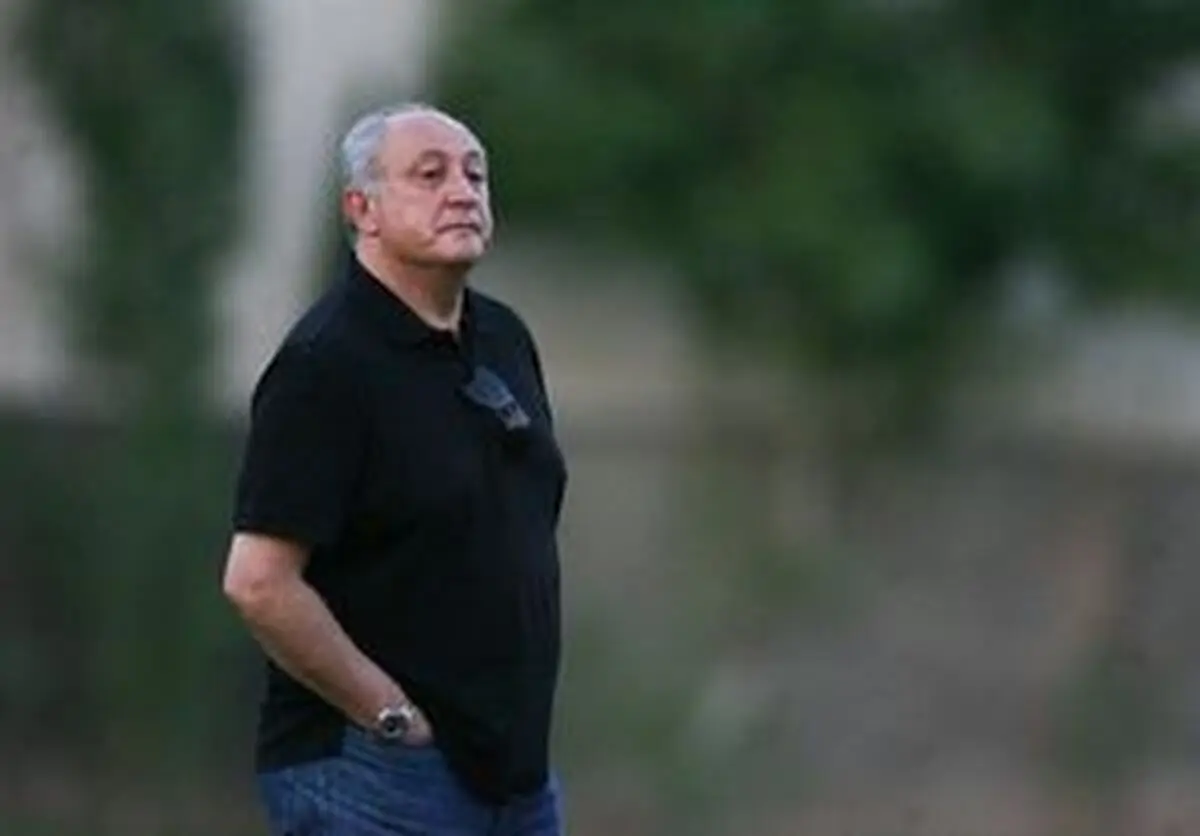 رجز خوانی مربی استقلالی برای پرسپولیس