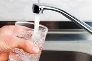 خطرات نوشیدن زیاد آب
