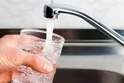 خطرات نوشیدن زیاد آب
