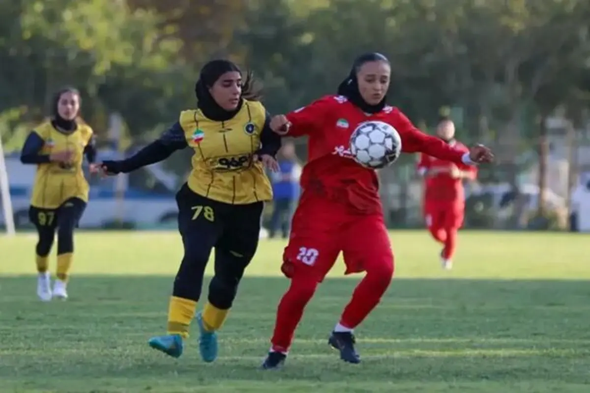 دوئل پرسپولیس و سپاهان برای صدر