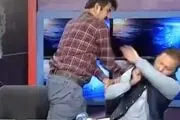 کتک‌کاری نماینده پارلمان پاکستان روی آنتن زنده ! +فیلم
