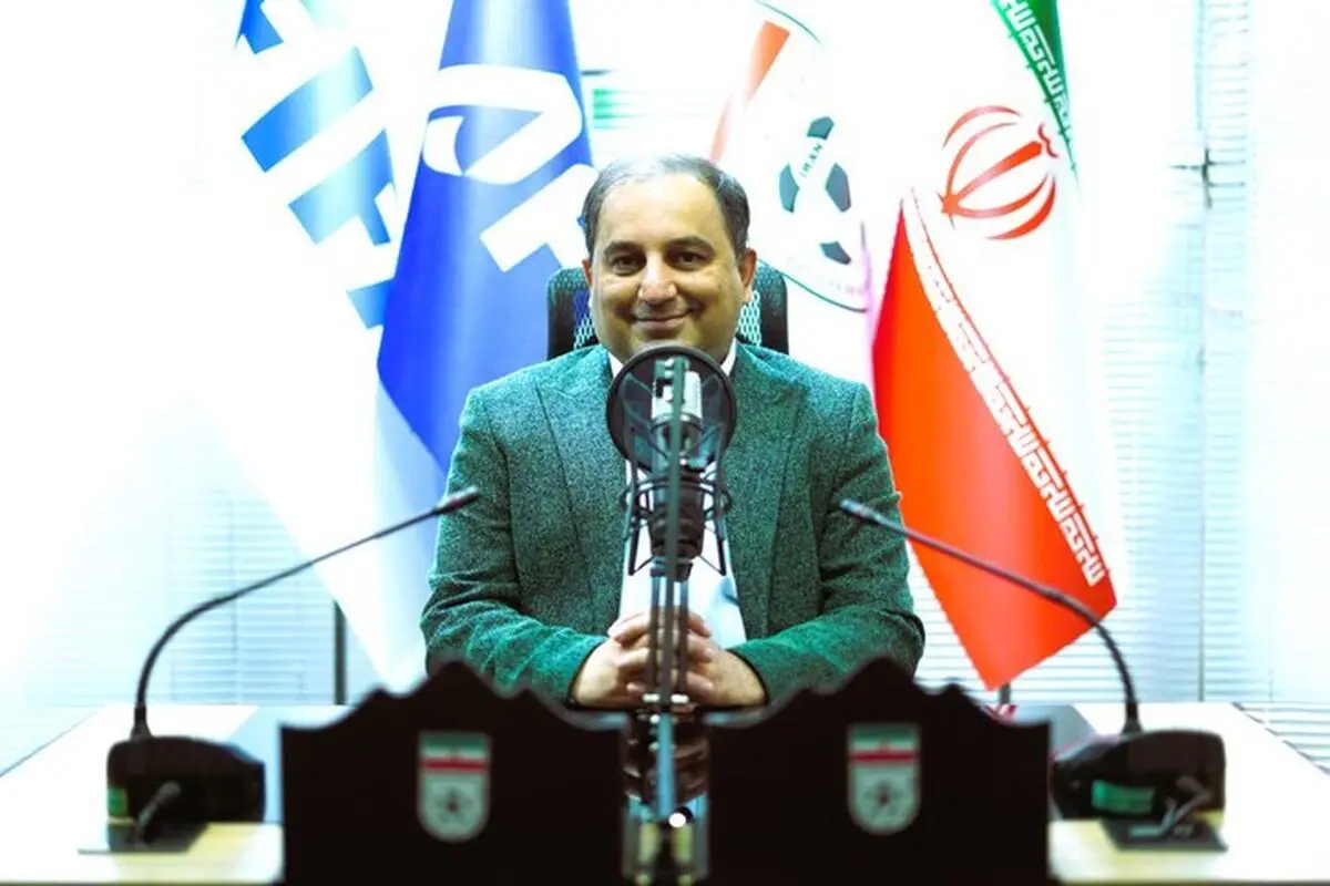 بازیکنان ملی‌پوش در صف مردم قرار گرفتند