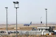 نمایش آثار هنرمندان معروف ایرانی در فرودگاه امام(ره)