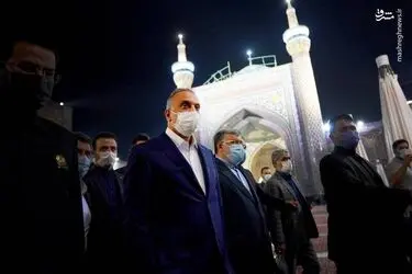 حضور نخست وزیر عراق در مرقد مطهر امام رضا(ع)