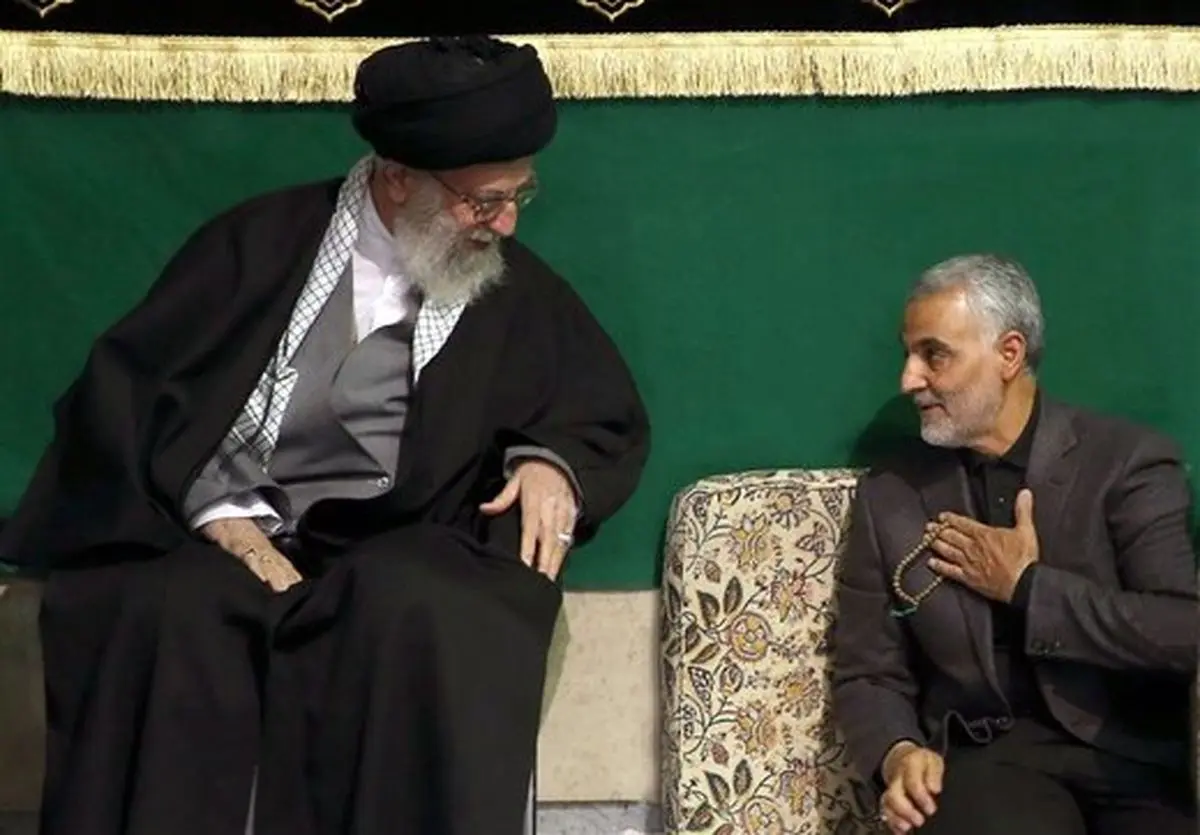عکس دیده نشده واز رهبر انقلاب و شهید سلیمانی پای سفره افطار