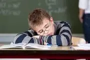 نداشتن خواب کافی چه بلایی سر دانش‌آموزان می‌آورد؟