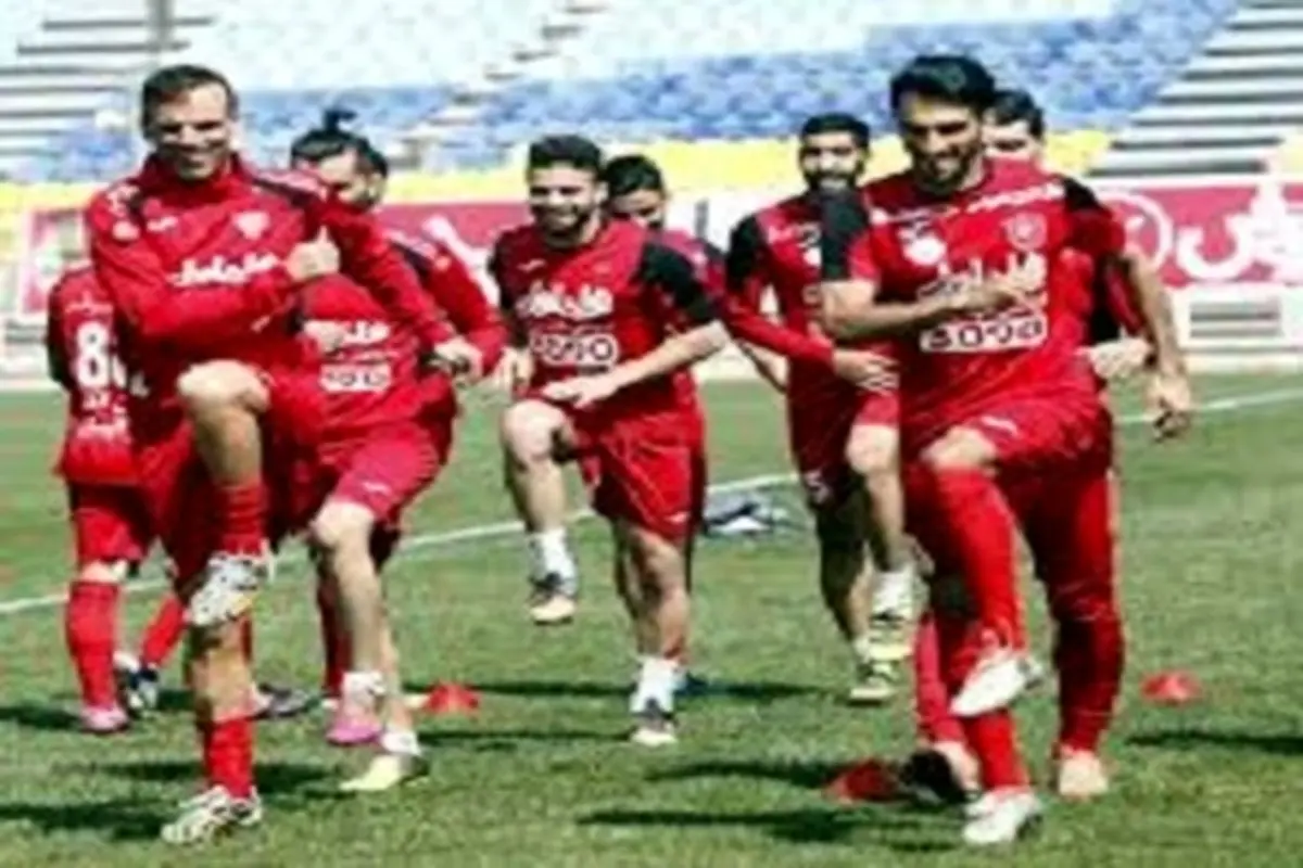 کامیابینیا ناظر تمرین یکشنبه سرخپوشان