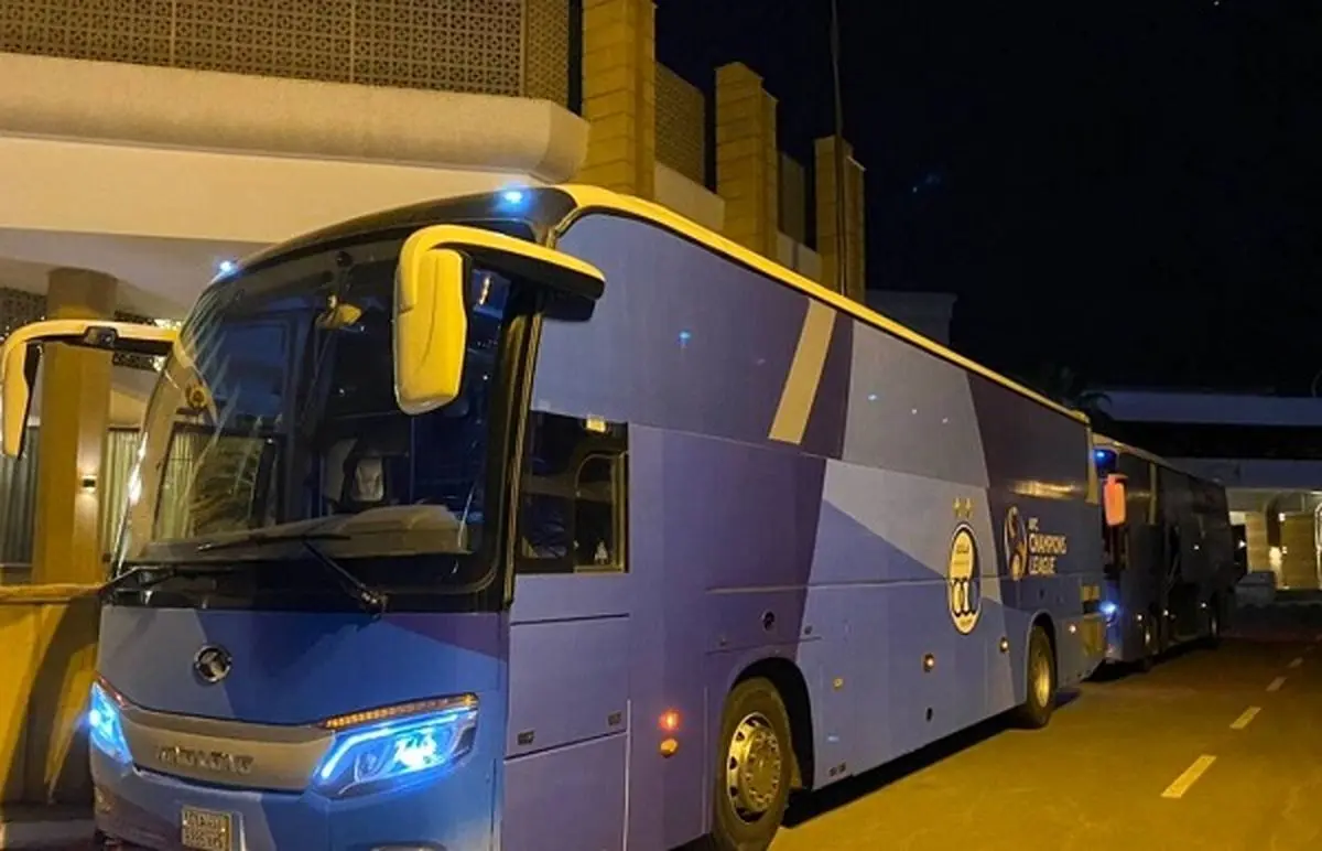 همراهان کاروان استقلال نزدیک اتوبوس نشوند!
