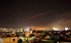 مقابله پدافند هوایی سوریه با موشک‌های آمریکا