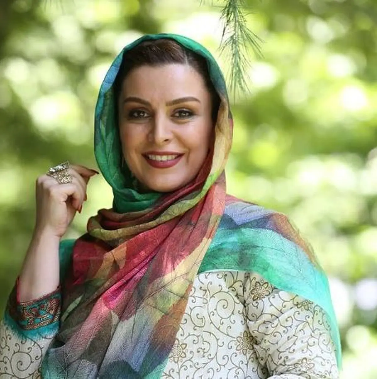 یادگاری های زنده‌یاد «ماهچهره خلیلی» به موزه سینما اهدا شد /عکس