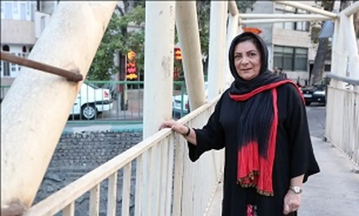 خانم بازیگر از دلیل کم کاری اش می گوید