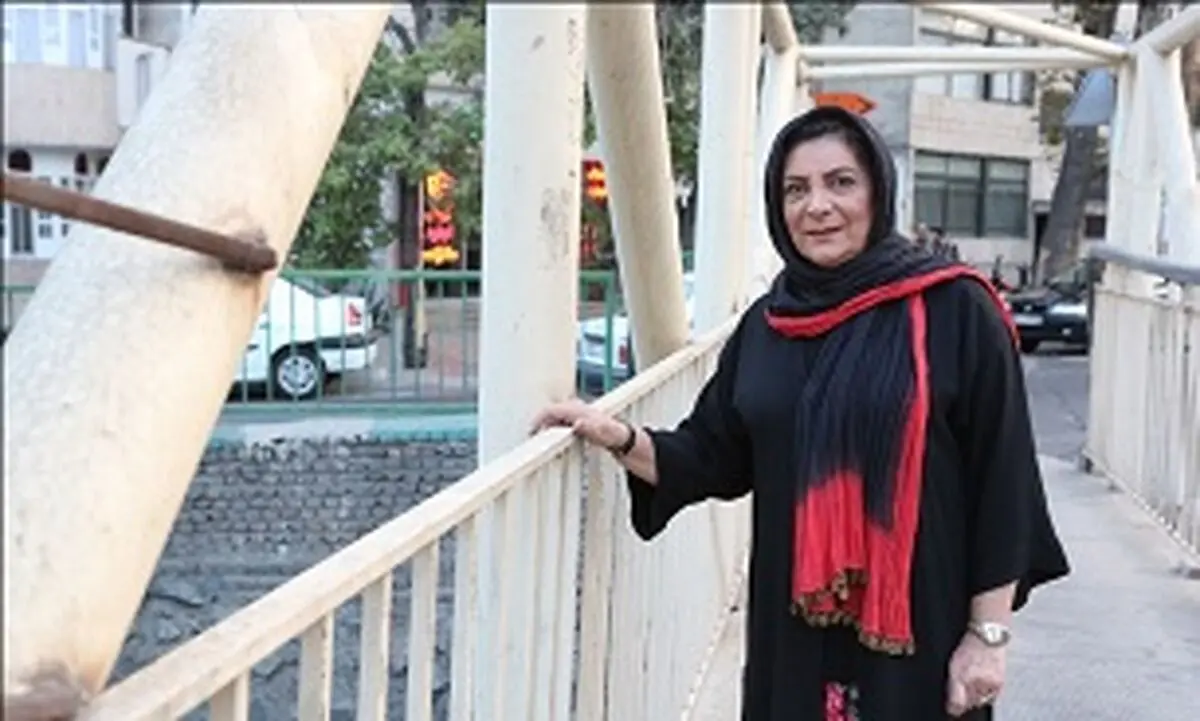 خانم بازیگر از دلیل کم کاری اش می گوید