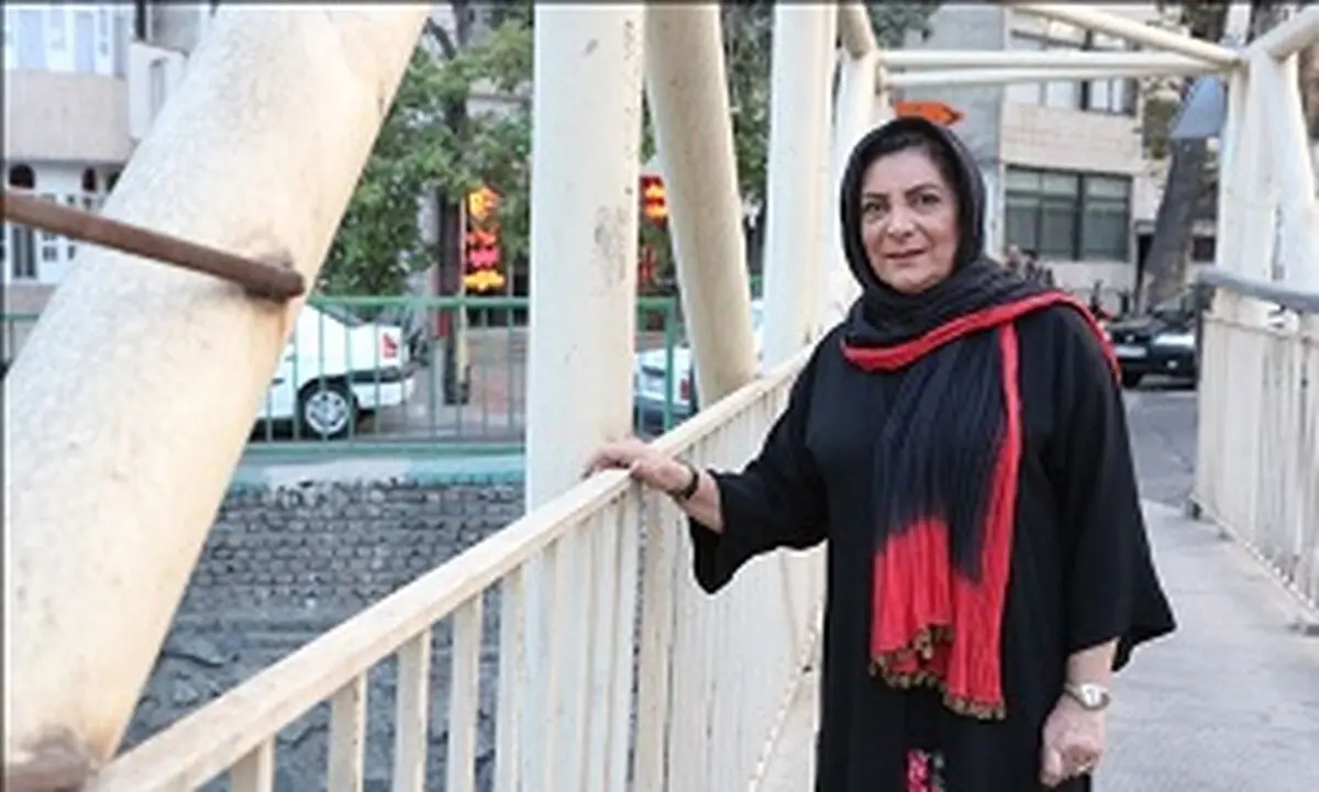 خانم بازیگر از دلیل کم کاری اش می گوید
