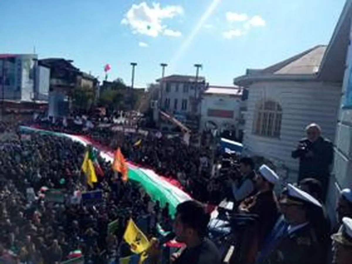 حضور دریادار سیاری در راهپیمایی 13 آبان
