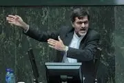 یک مشت فاسد می‌نویسند کوچک‌زاده فرق دکمه و تذکر را نمی‌داند!