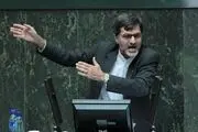 یک مشت فاسد می‌نویسند کوچک‌زاده فرق دکمه و تذکر را نمی‌داند!