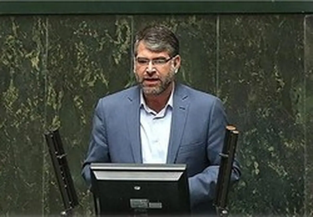 رفتار مکرون نشان از آزادی بی‌اخلاقی و بی‌شرمی دارد